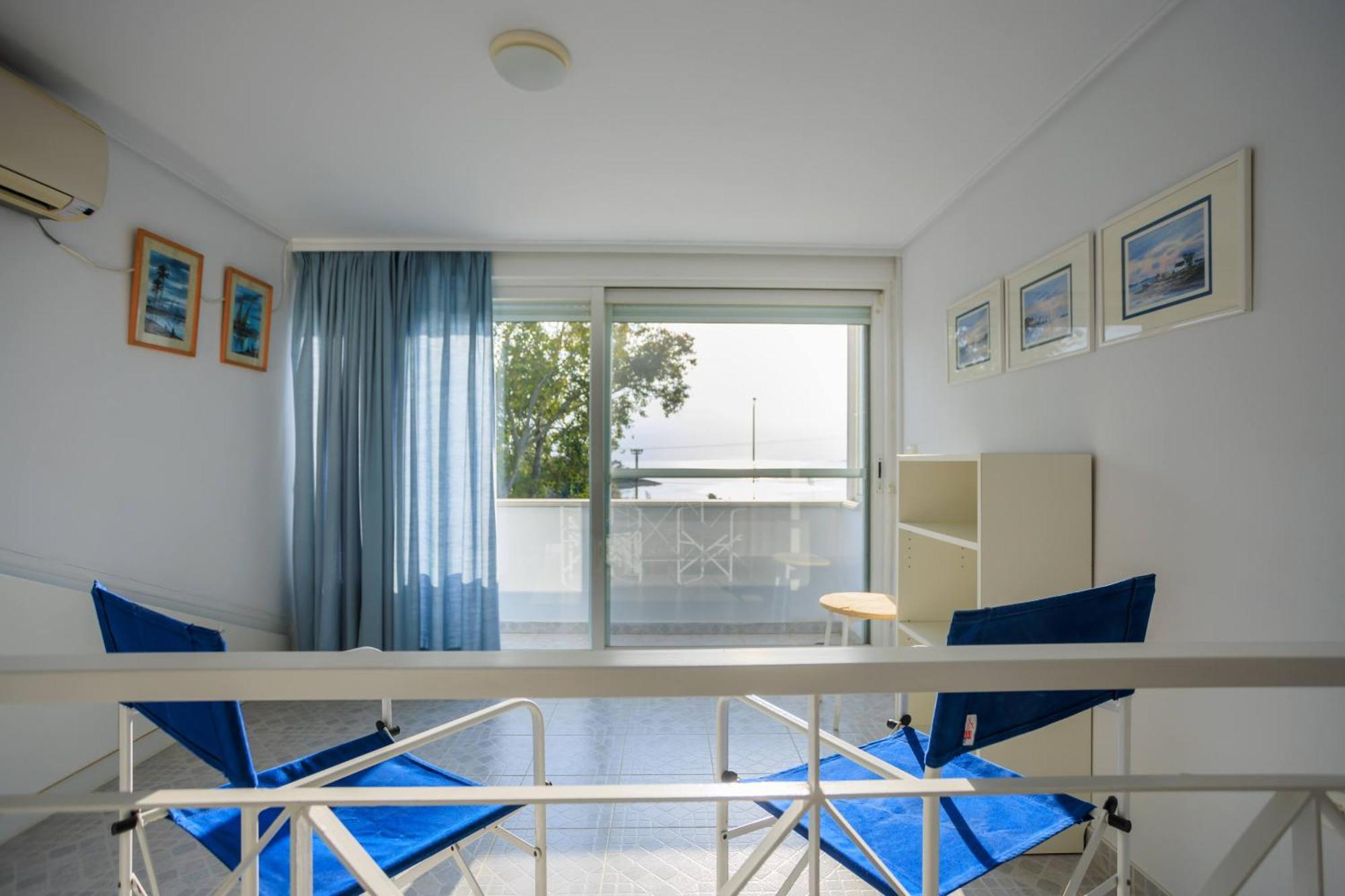 Lagonisi House *